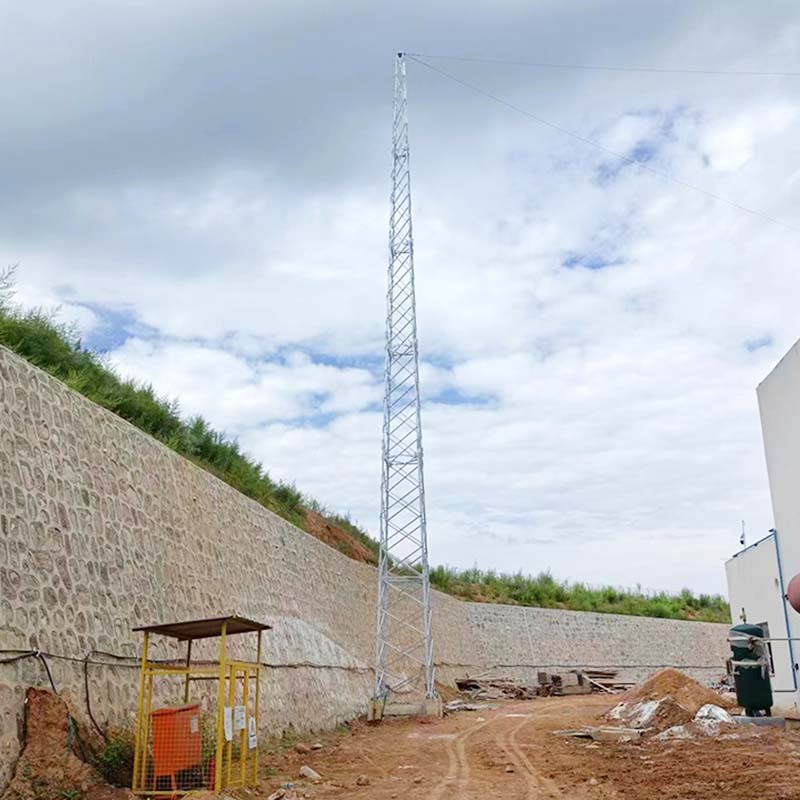 Dörd Sütunlu Künc Dam İldırımdan Mühafizə Qülləsi